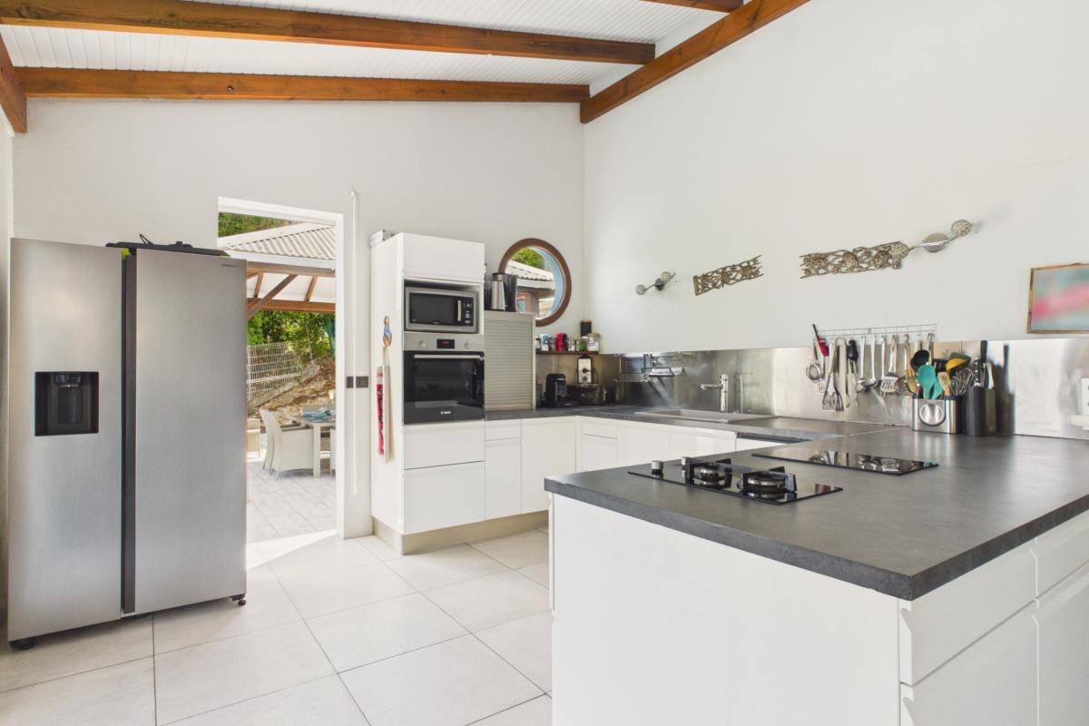 Location martinique  trois ilets 5 chambres - cuisine
